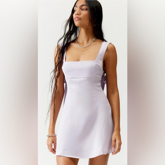 Urban Outfitters UO Bri Double Bow Satin Mini Dress In Lavender Size L - Picture 3 of 16